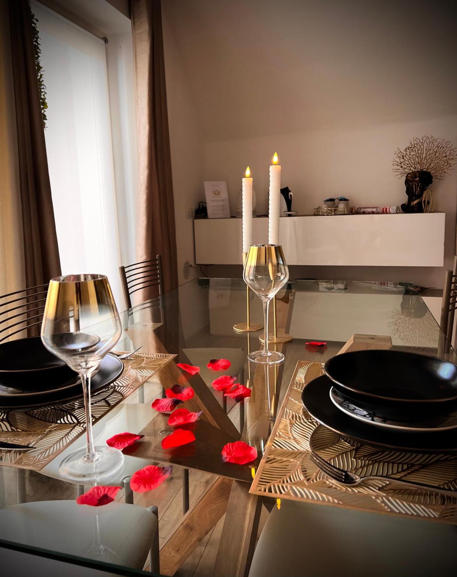 L'Arco Sul Lago • Gold Apartment Castro  المظهر الخارجي الصورة