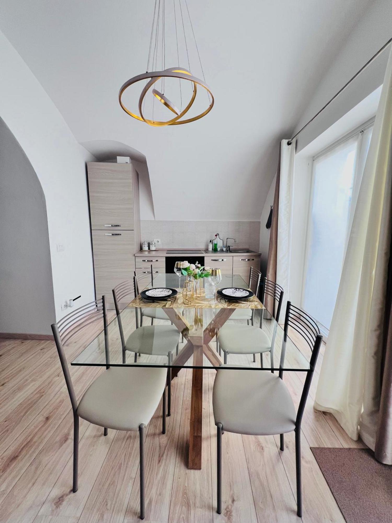 L'Arco Sul Lago • Gold Apartment Castro  المظهر الخارجي الصورة